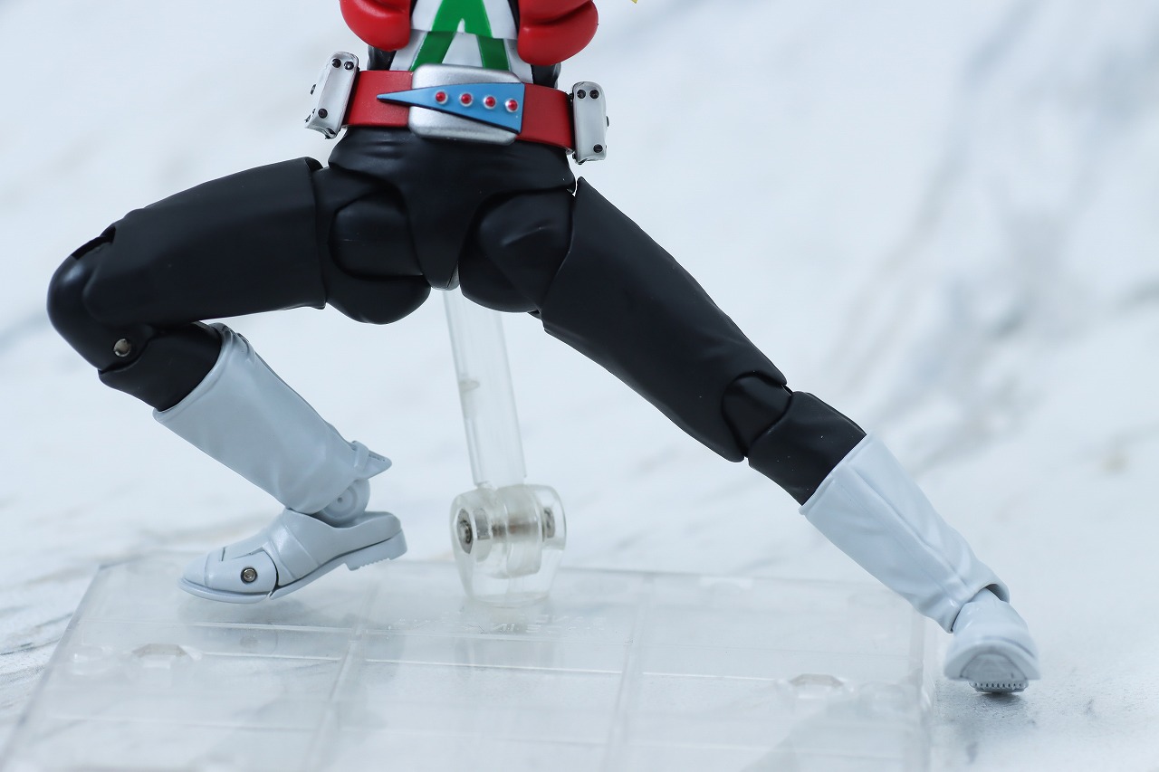 S.H.フィギュアーツ　ライダーマン　真骨彫製法　レビュー　可動範囲