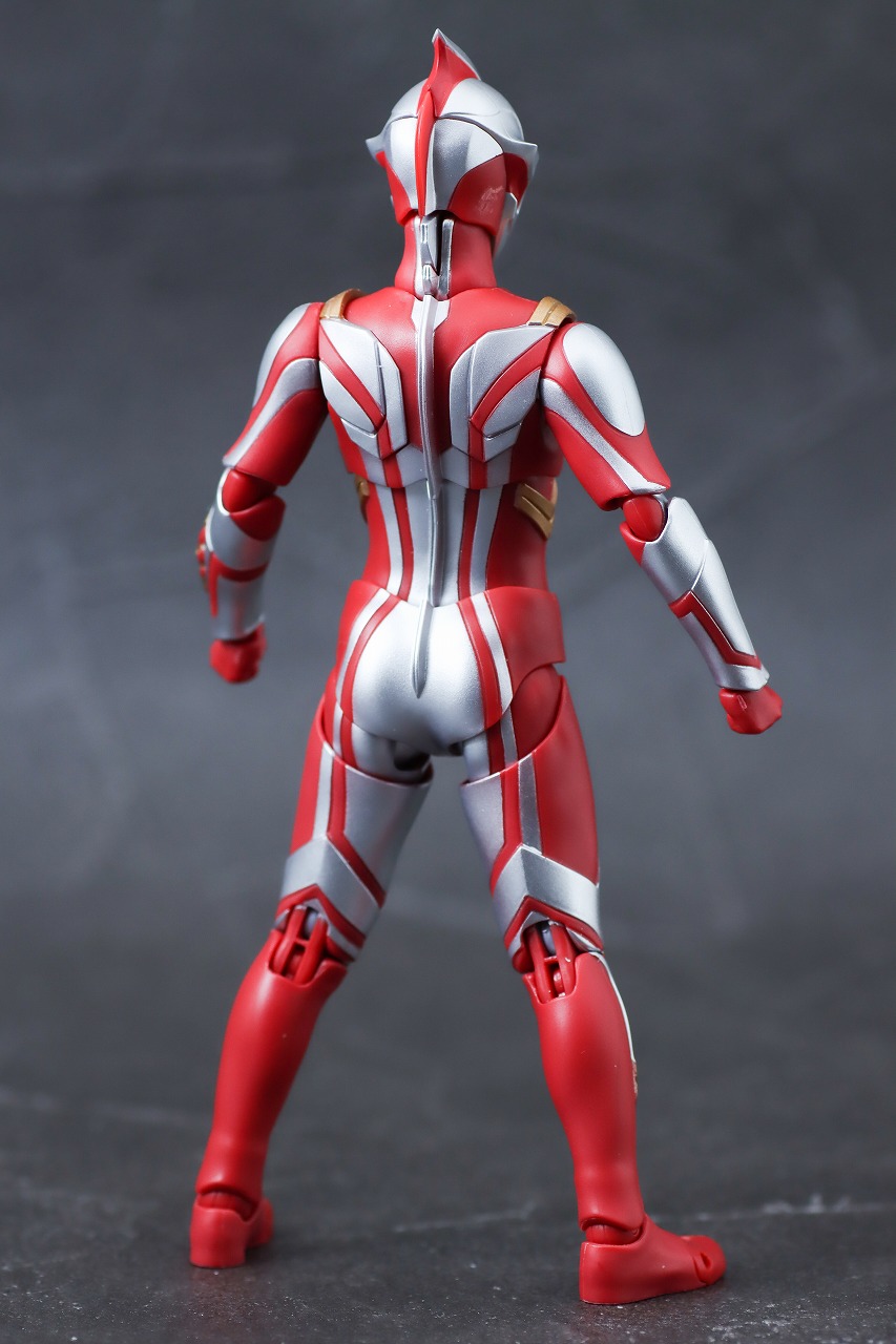 S.H.フィギュアーツ　ウルトラマンメビウス　レビュー　本体