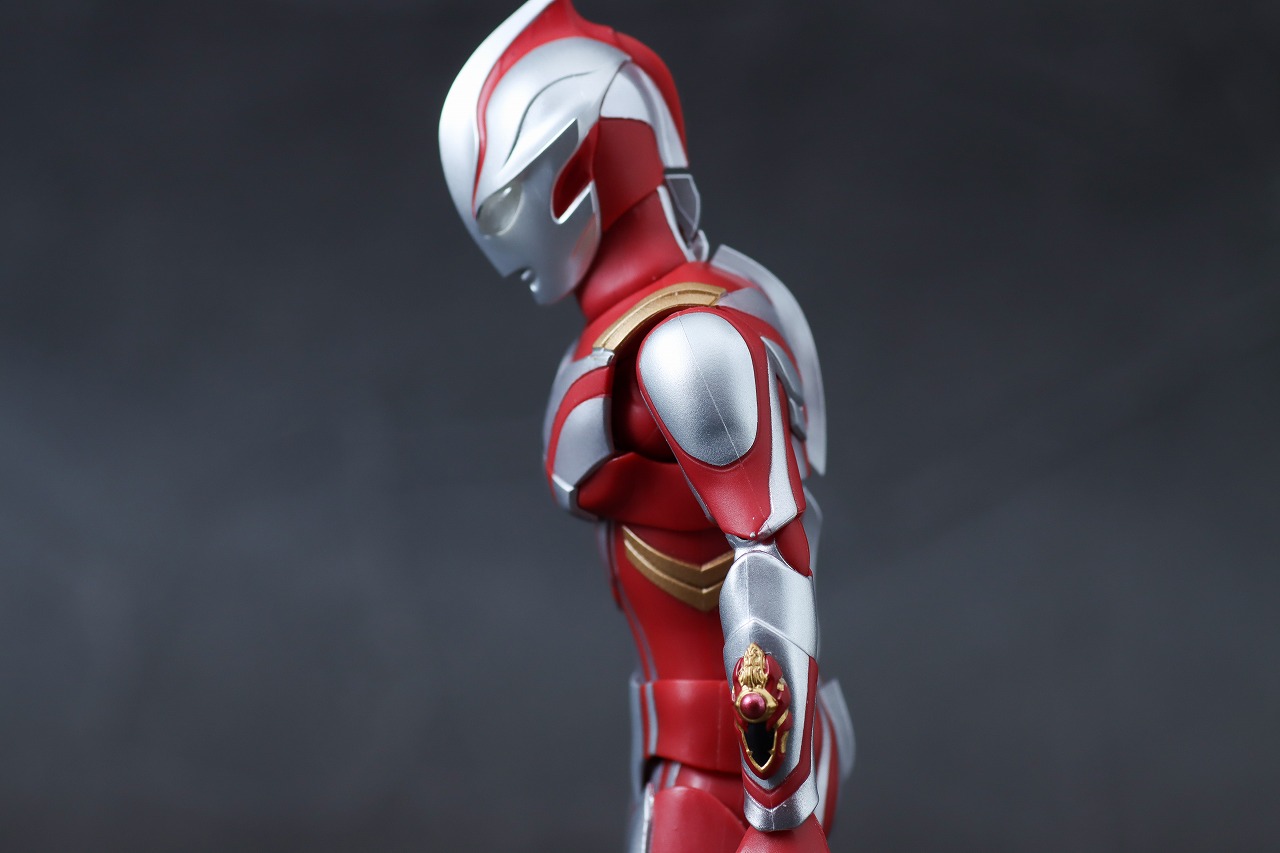 S.H.フィギュアーツ　ウルトラマンメビウス　レビュー　可動範囲