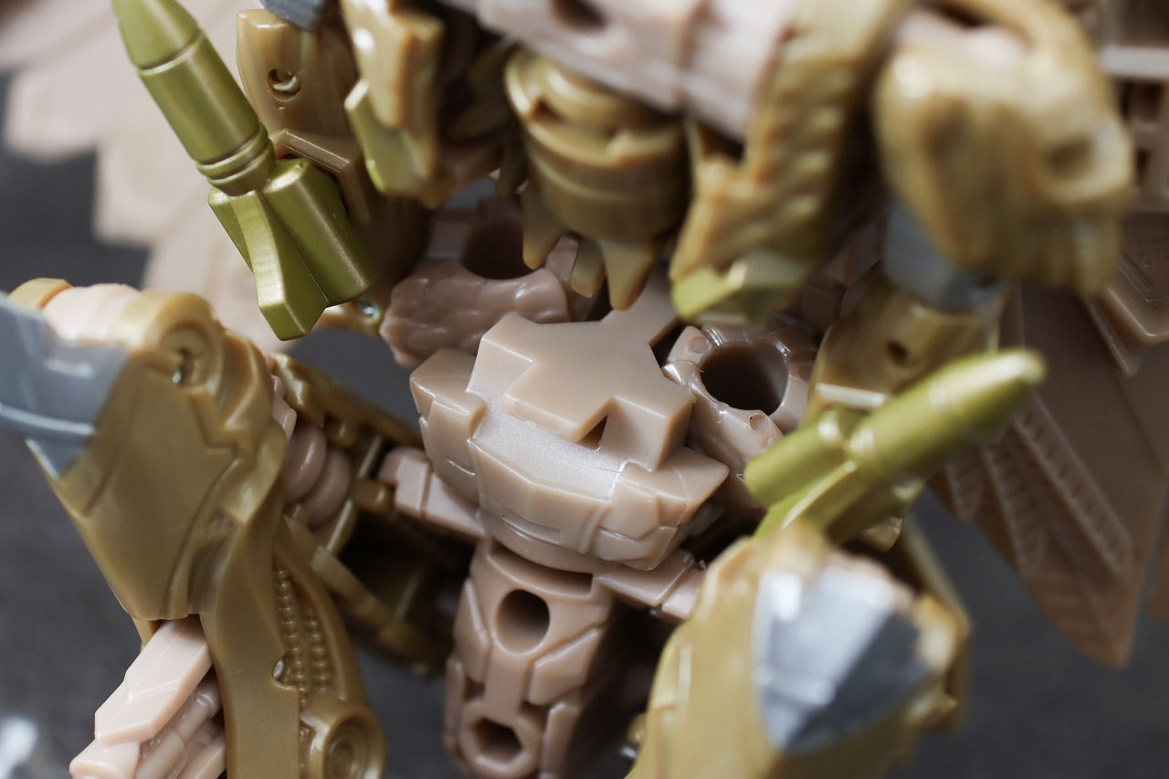 トランスフォーマーBD-03 エアレイザー（ビースト覚醒）　レビュー　変形