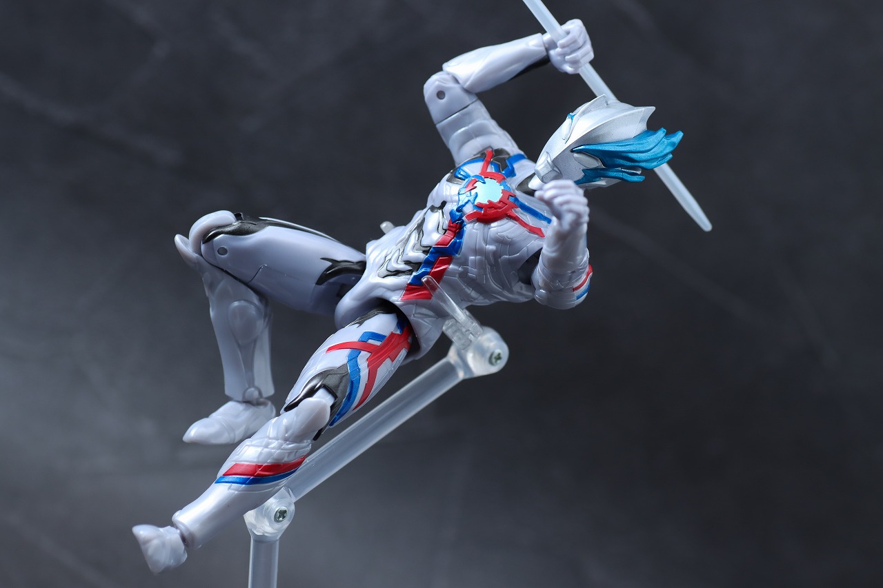 ウルトラアクションフィギュア　ウルトラマンブレーザー　レビュー　アクション