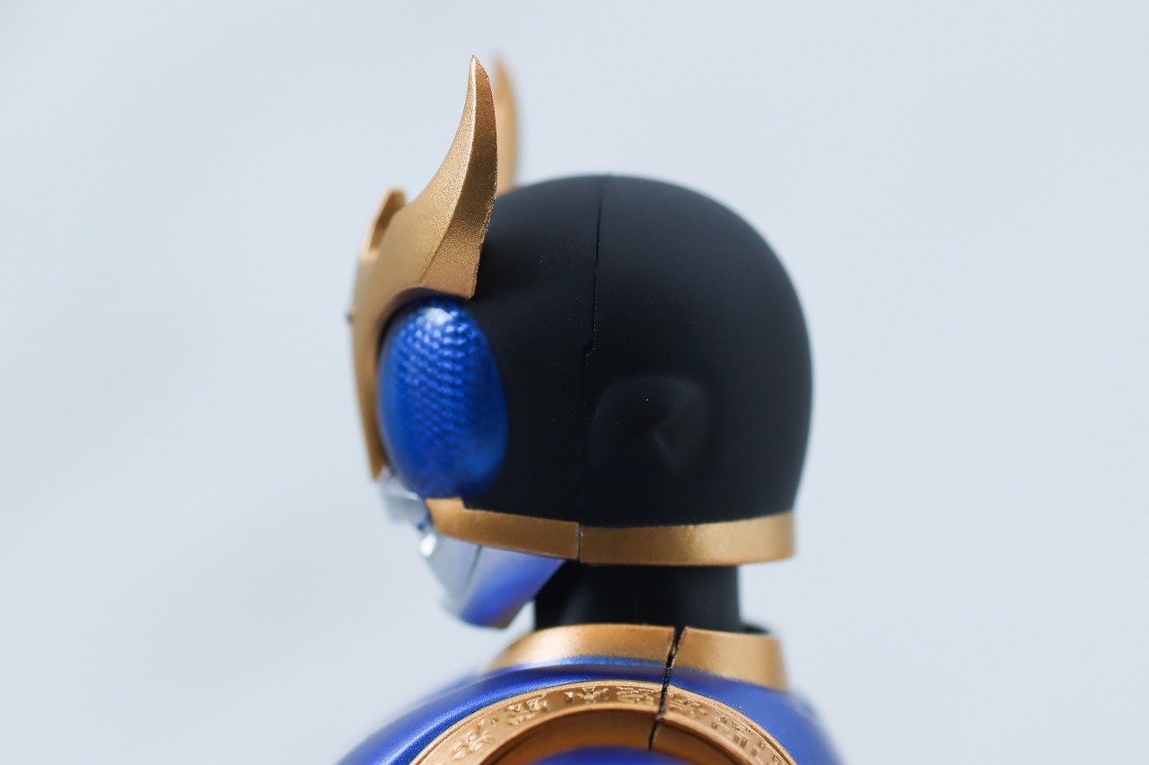 S.H.フィギュアーツ 仮面ライダークウガ ライジングドラゴン 真骨彫製法 レビュー 本体