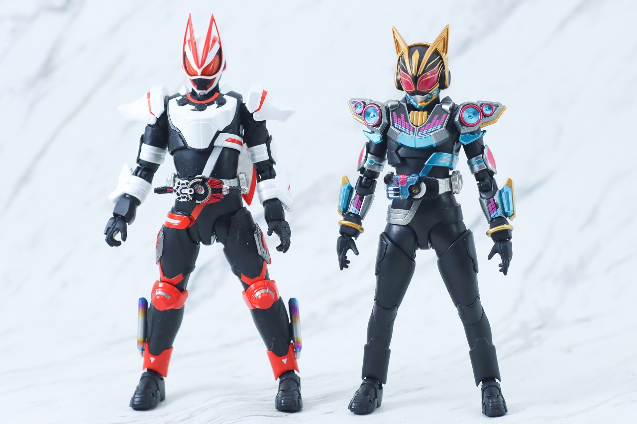 S.H.フィギュアーツ　仮面ライダーナーゴ　ビートフォーム　レビュー　本体　仮面ライダーギーツ　マグナムブーストフォーム　比較