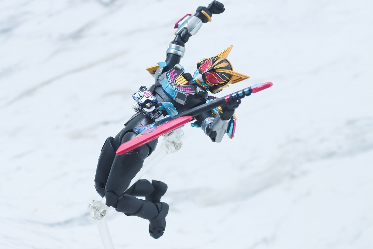 S.H.フィギュアーツ　仮面ライダーナーゴ　ビートフォーム　レビュー　アクション