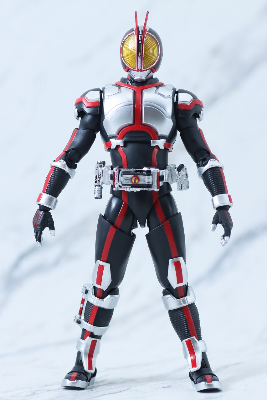S.H.フィギュアーツ　仮面ライダーファイズ　真骨彫製法　レビュー　本体