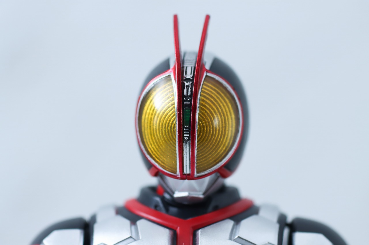 S.H.フィギュアーツ　仮面ライダーファイズ　真骨彫製法　レビュー　本体