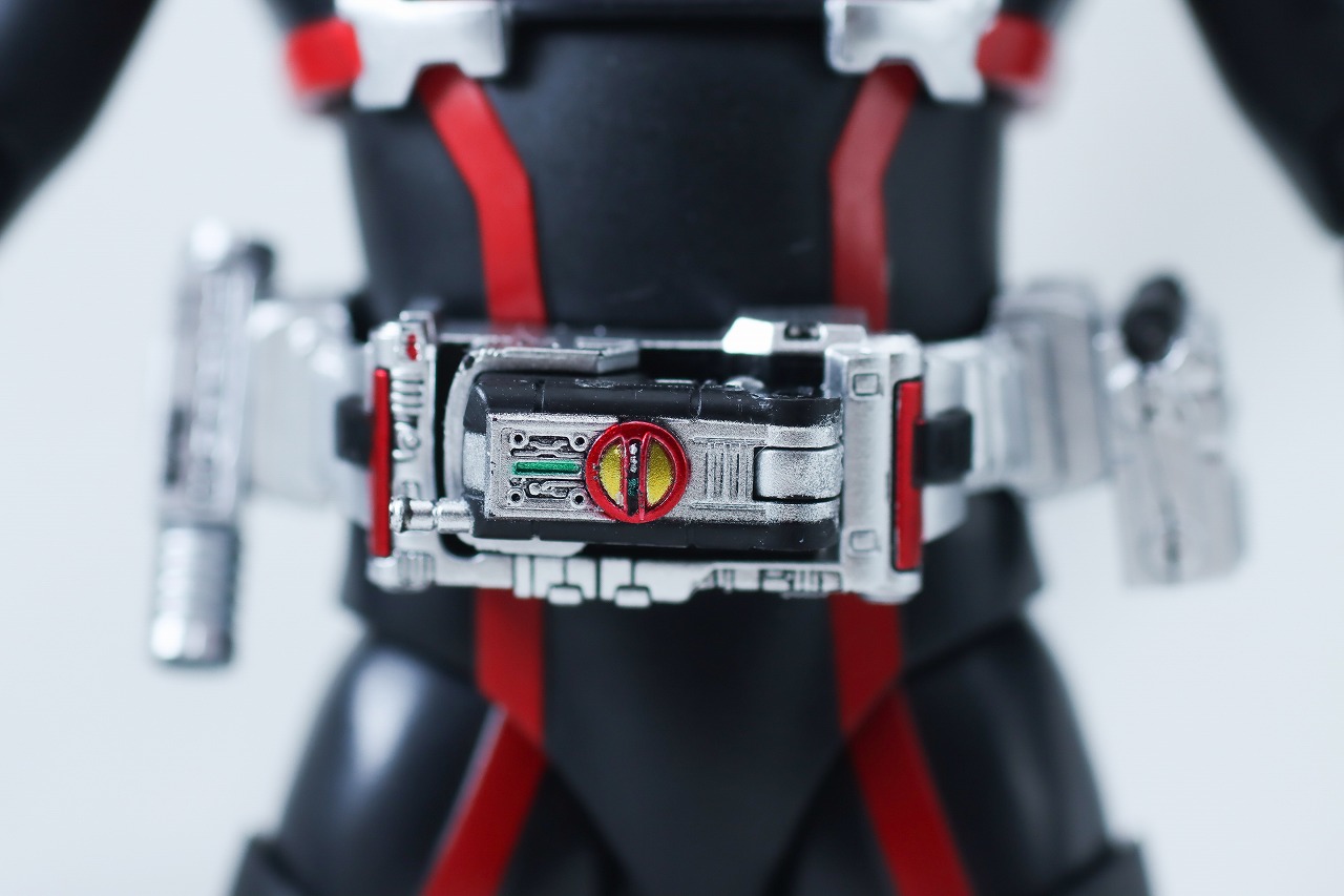 S.H.フィギュアーツ　仮面ライダーファイズ　真骨彫製法　レビュー　本体