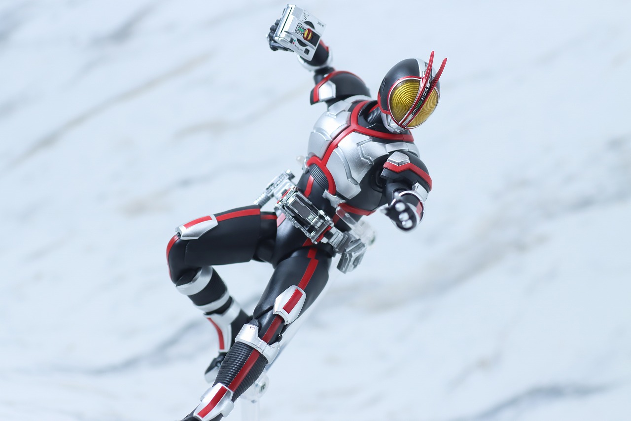 S.H.フィギュアーツ　仮面ライダーファイズ　真骨彫製法　レビュー　アクション