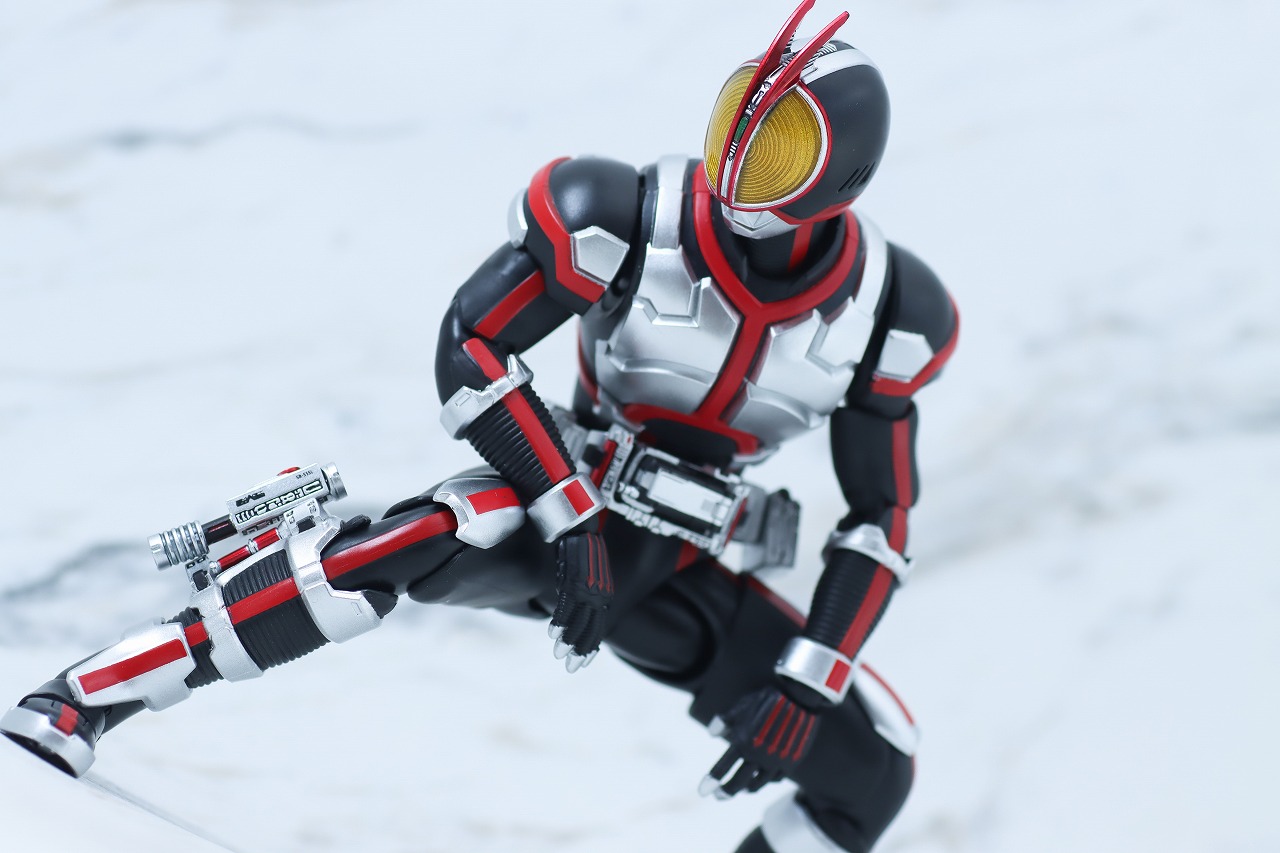 S.H.フィギュアーツ　仮面ライダーファイズ　真骨彫製法　レビュー　アクション
