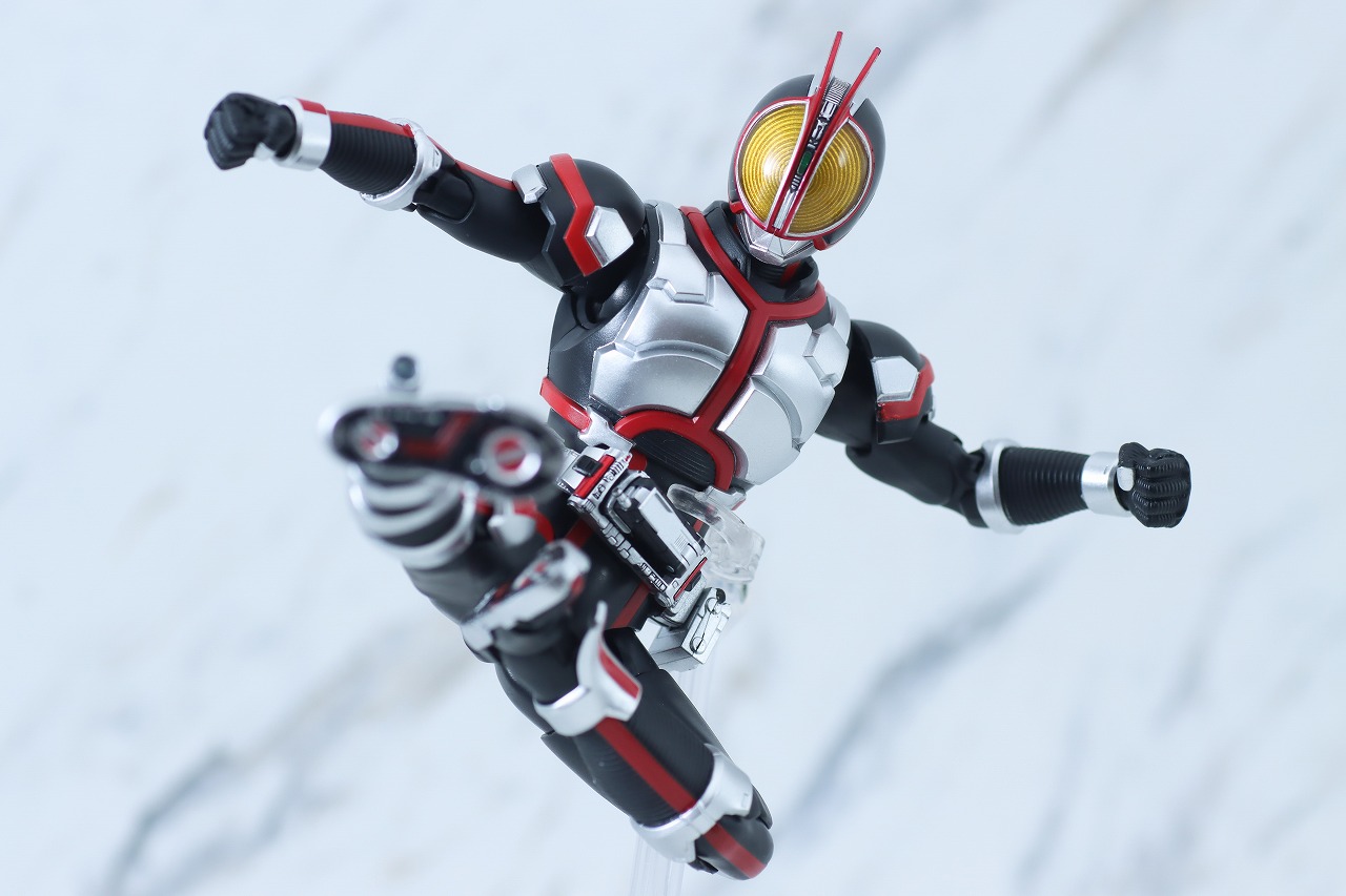 S.H.フィギュアーツ　仮面ライダーファイズ　真骨彫製法　レビュー