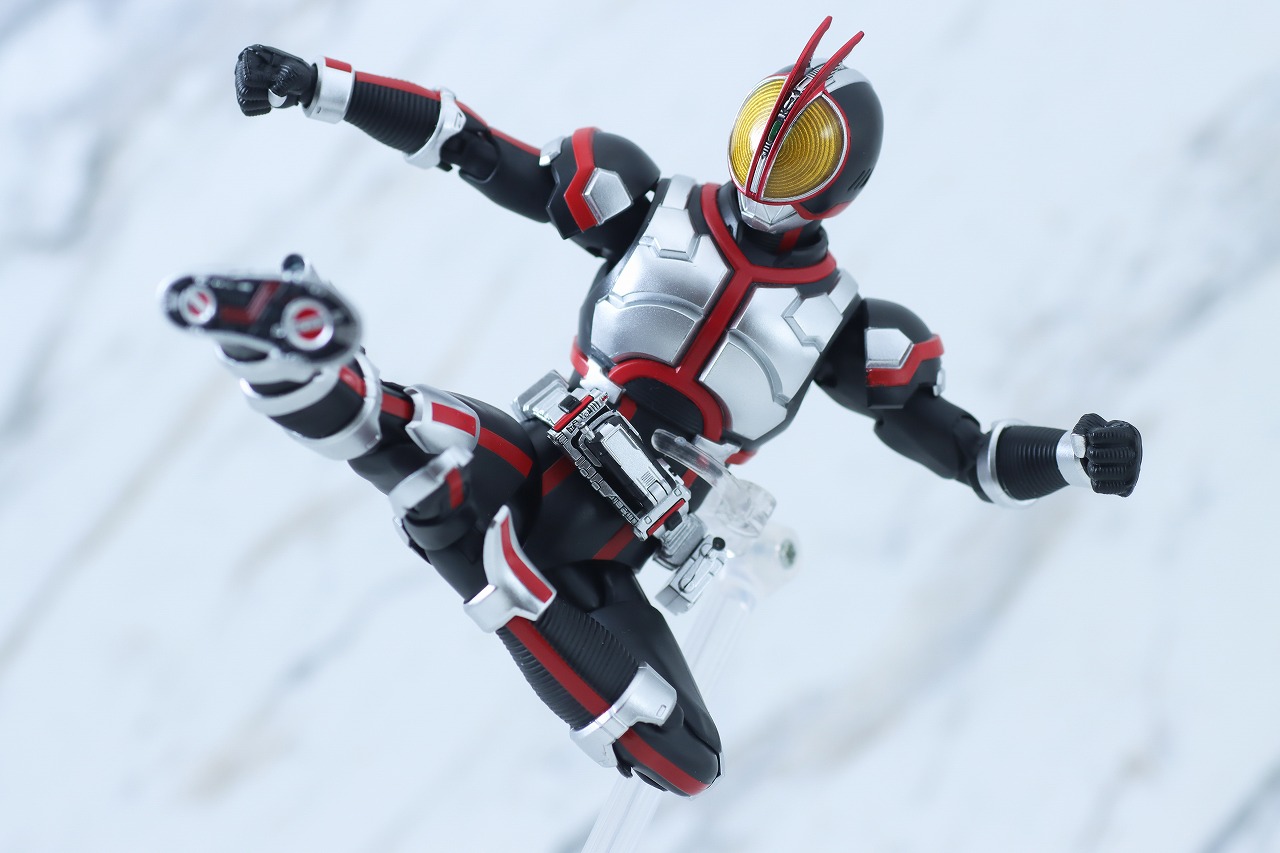 S.H.フィギュアーツ　仮面ライダーファイズ　真骨彫製法　レビュー　アクション