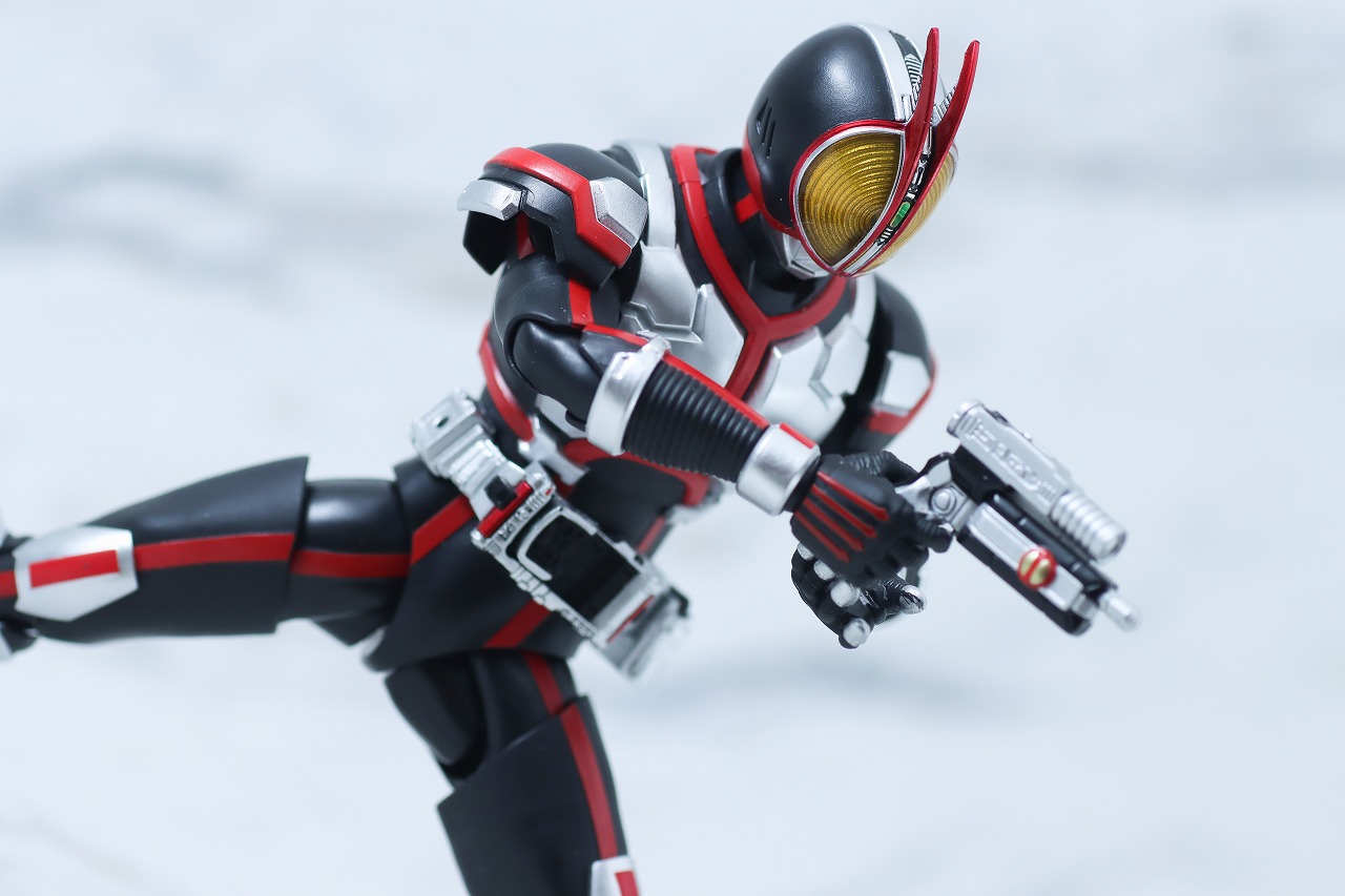 S.H.フィギュアーツ　仮面ライダーファイズ　真骨彫製法　レビュー　アクション