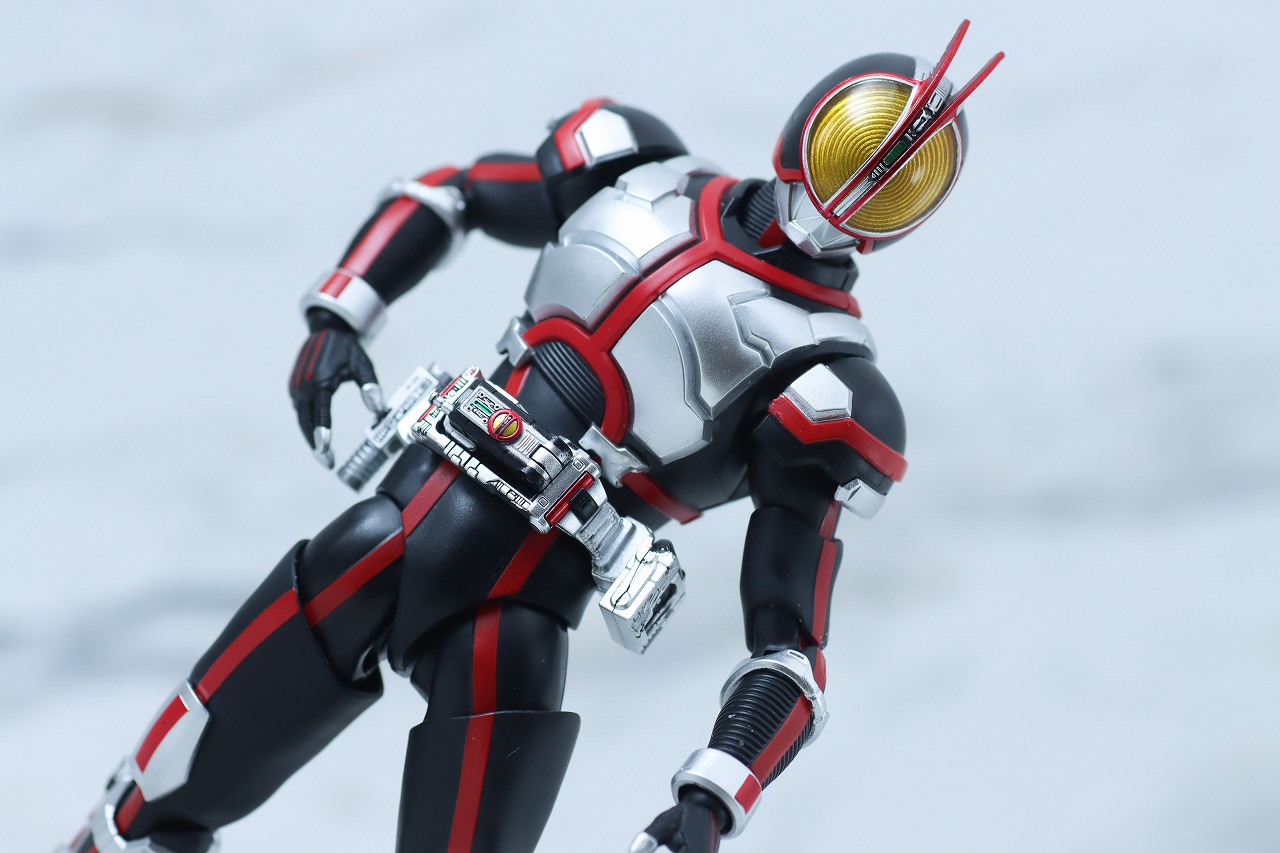 S.H.フィギュアーツ　仮面ライダーファイズ　真骨彫製法　レビュー　アクション