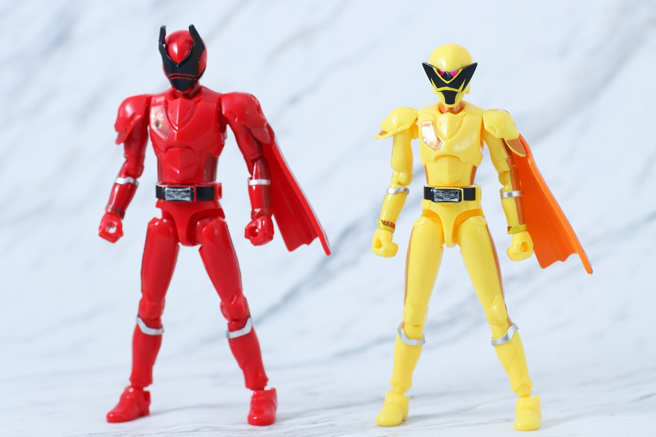 勇動　王様戦隊キングオージャー　レビュー　カマキリオージャー　本体　比較