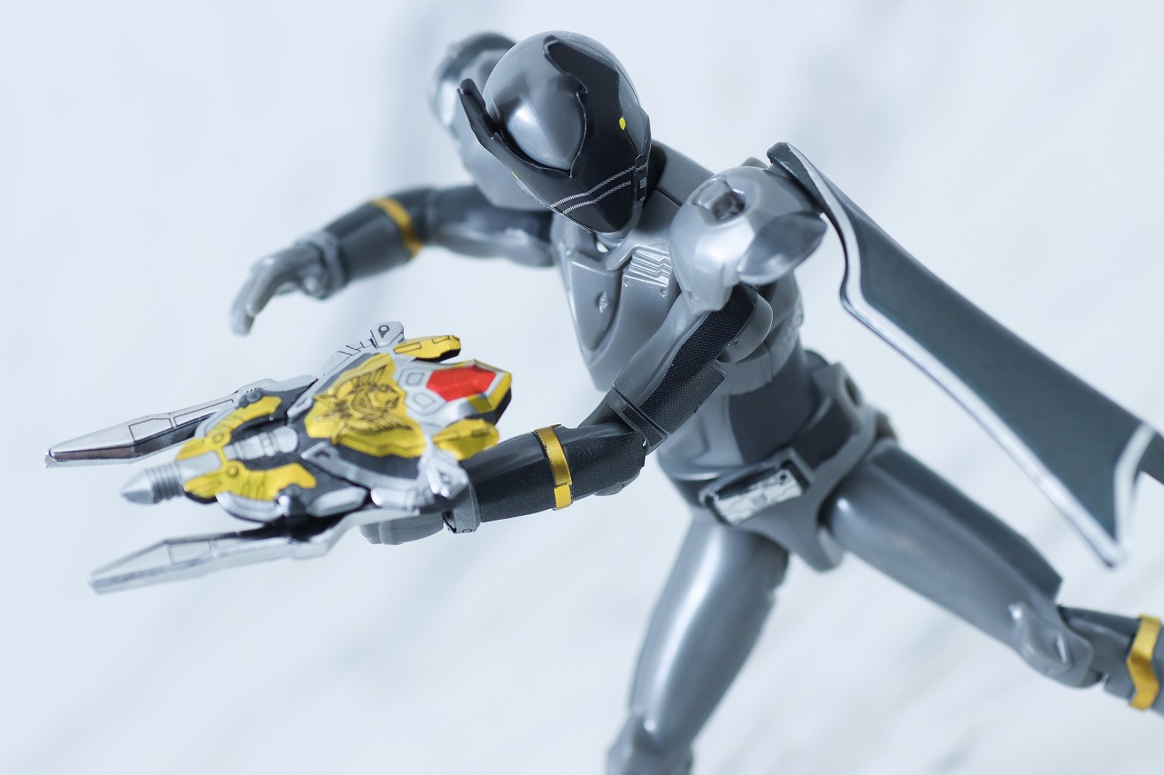 勇動　王様戦隊キングオージャー　レビュー　アクション