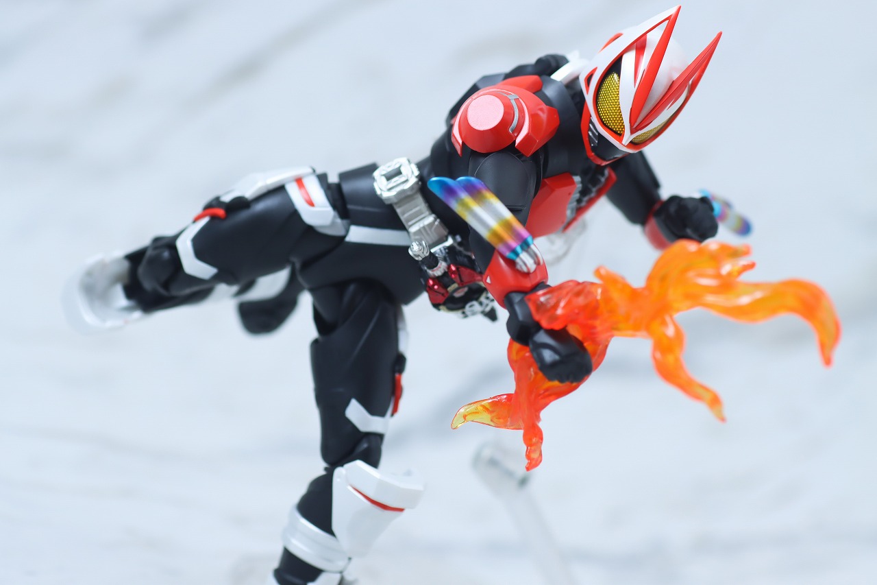 S.H.フィギュアーツ　仮面ライダーギーツ ブーストマグナムフォーム＆フィーバーフォームパーツセット　レビュー