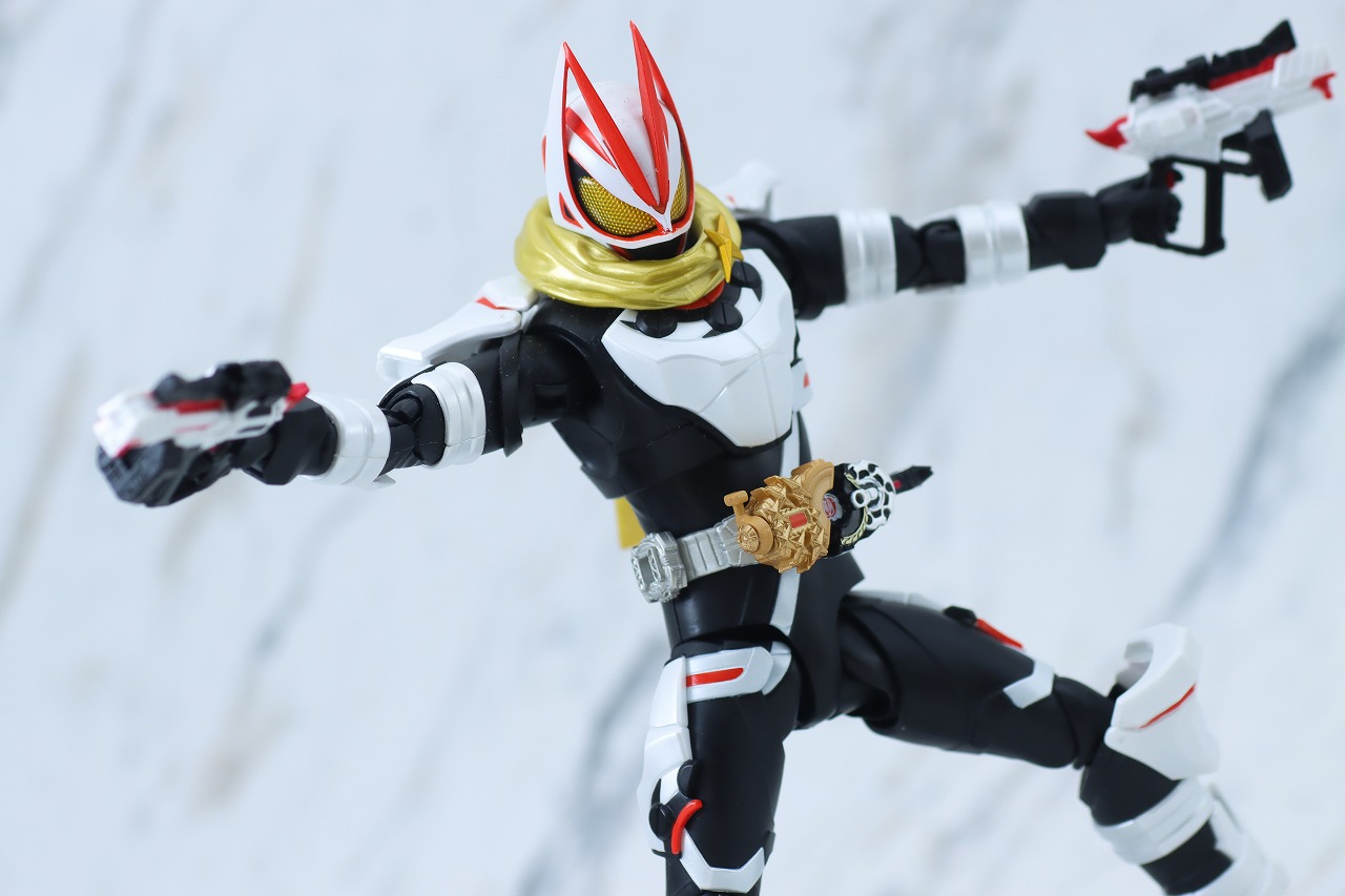 S.H.フィギュアーツ　仮面ライダーギーツ　ブーストマグナムフォーム＆フィーバーフォームパーツセット　フィーバーマグナム　レビュー　アクション　