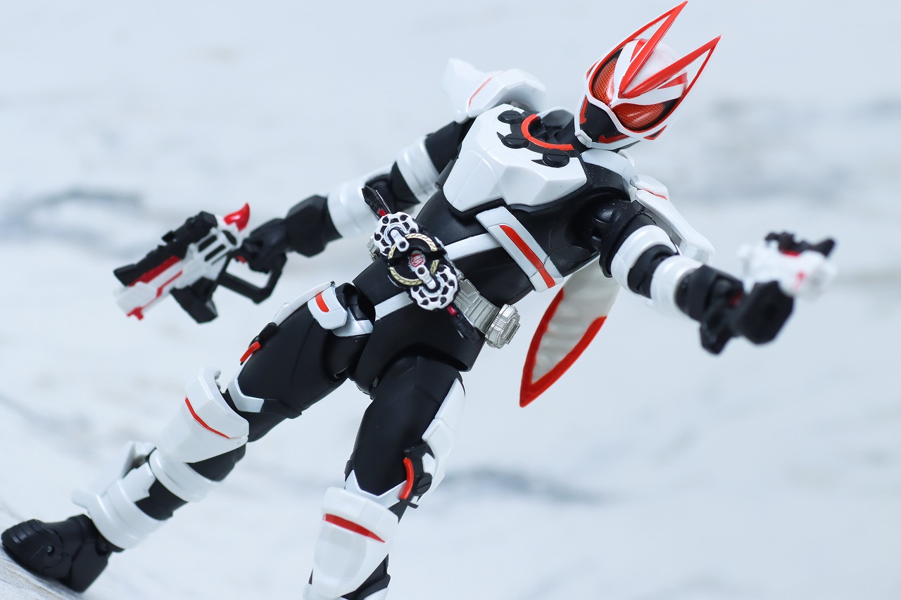 S.H.フィギュアーツ　仮面ライダーギーツ　ブーストマグナムフォーム＆フィーバーフォームパーツセット　マグナムマグナム　レビュー　アクション　