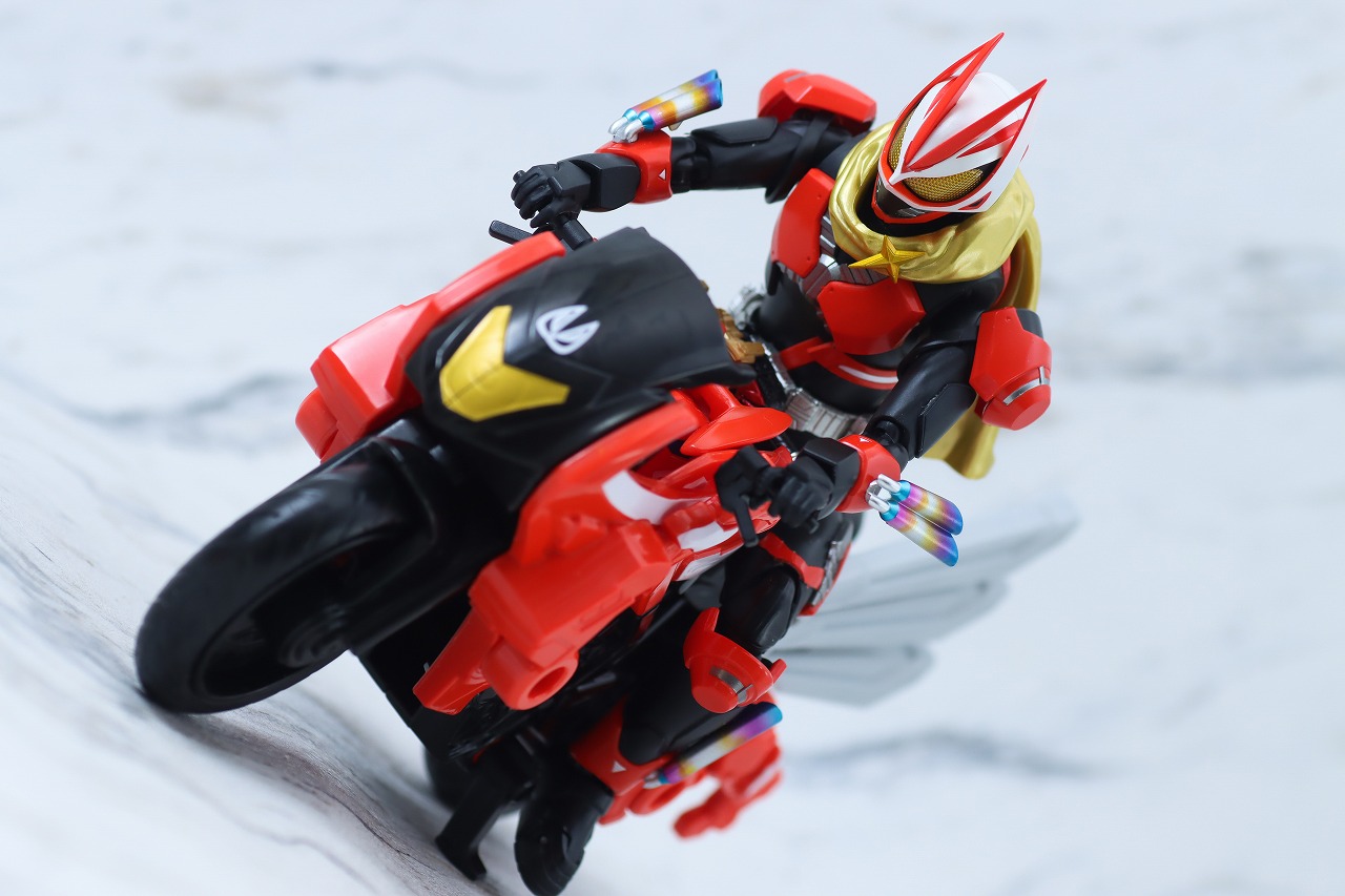S.H.フィギュアーツ　仮面ライダーギーツ　ブーストマグナムフォーム＆フィーバーフォームパーツセット　フィーバーブースト　レビュー　アクション　ブーストライカー