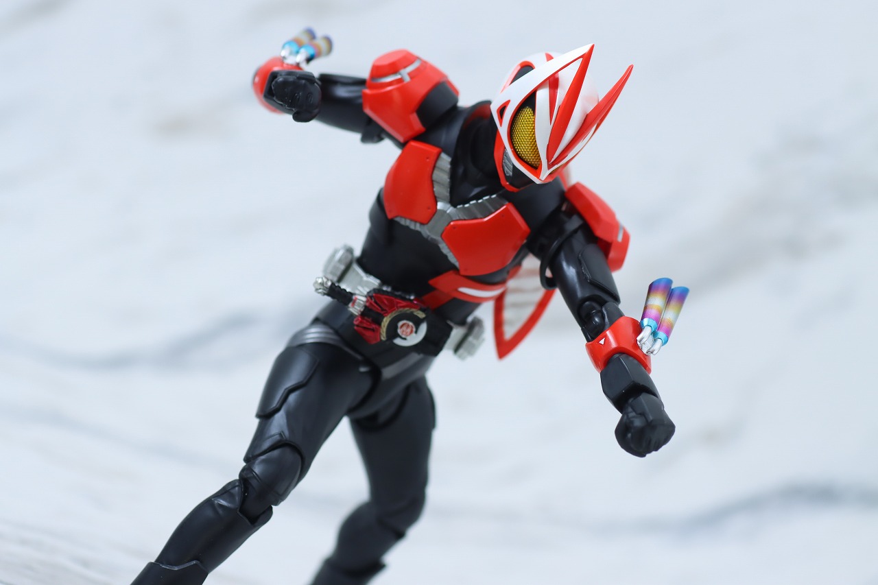 S.H.フィギュアーツ　仮面ライダーギーツ　ブーストマグナムフォーム＆フィーバーフォームパーツセット　ブーストフォーム　レビュー　アクション　