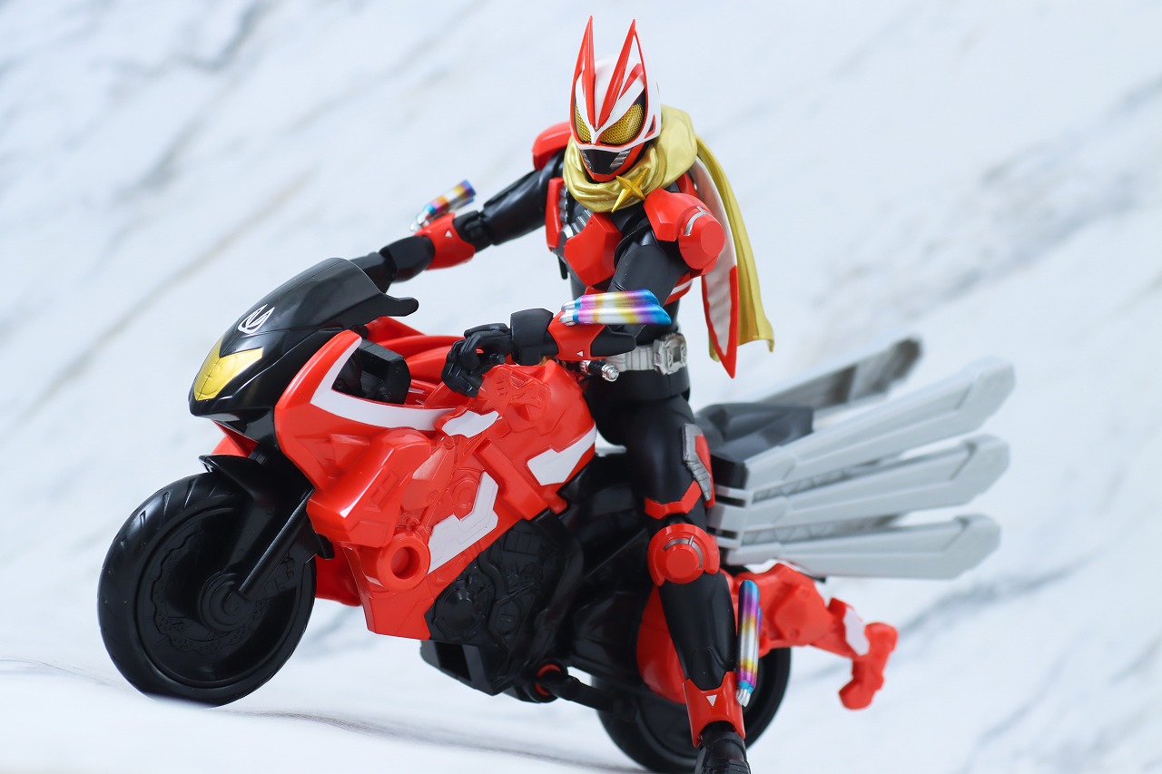 S.H.フィギュアーツ　仮面ライダーギーツ　ブーストマグナムフォーム＆フィーバーフォームパーツセット　フィーバーブースト　レビュー　アクション　ブーストライカー