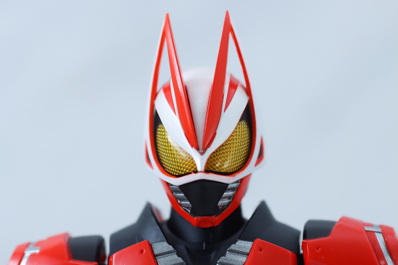 S.H.フィギュアーツ　仮面ライダーギーツ　ブーストマグナムフォーム＆フィーバーフォームパーツセット　レビュー　本体