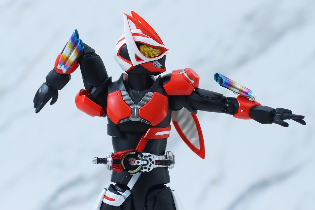 S.H.フィギュアーツ　仮面ライダーギーツ　ブーストマグナムフォーム＆フィーバーフォームパーツセット　レビュー　可動範囲　