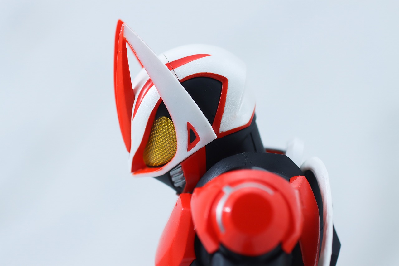 S.H.フィギュアーツ　仮面ライダーギーツ　ブーストマグナムフォーム＆フィーバーフォームパーツセット　レビュー　可動範囲　