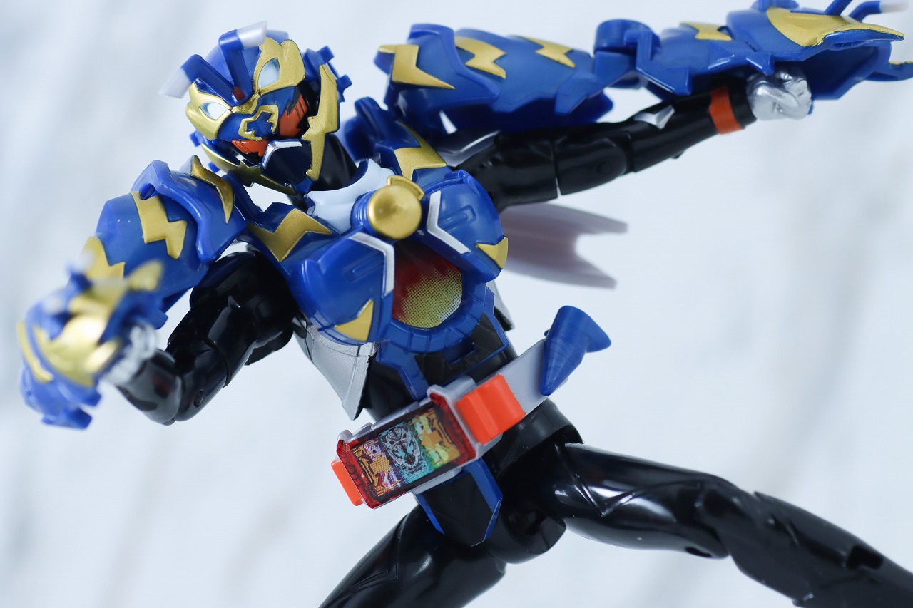 装着変新　仮面ライダーガッチャード アントレスラー　レビュー　アクション