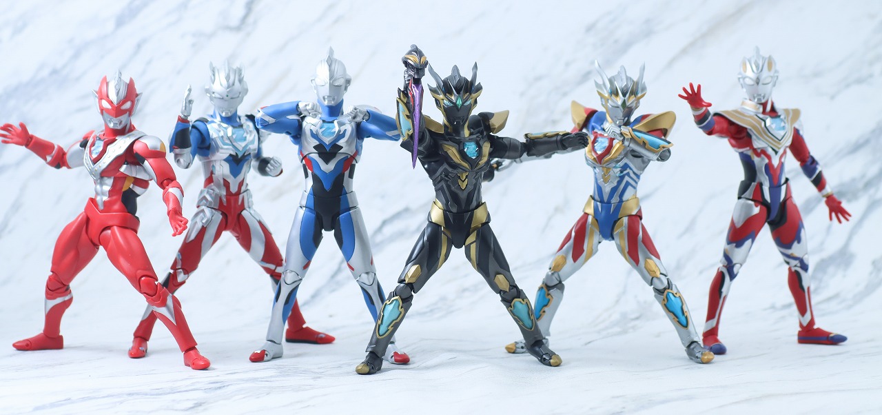 S.H.フィギュアーツ　ウルトラマンゼット デスシウムライズクロー　アクション