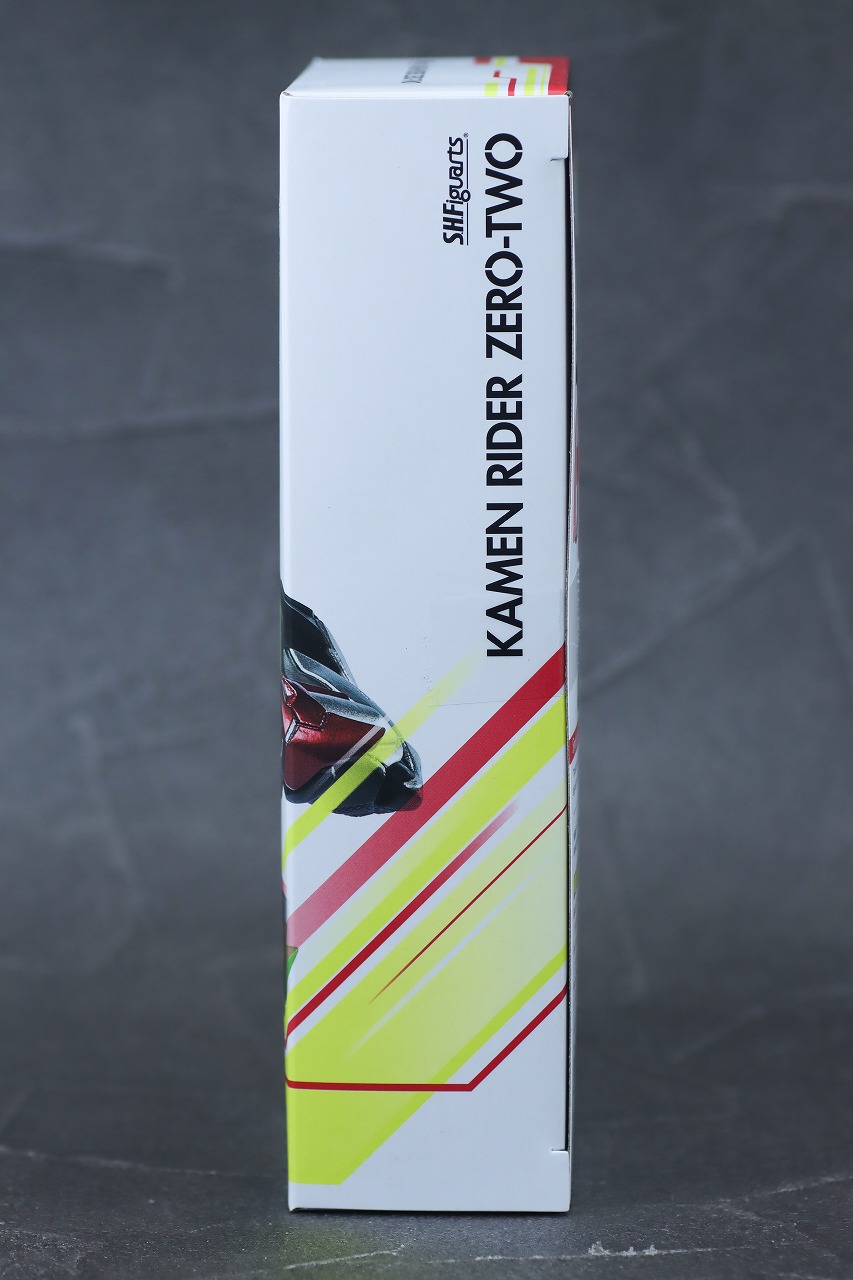 S.H.フィギュアーツ　仮面ライダーゼロツー　レビュー　パッケージ
