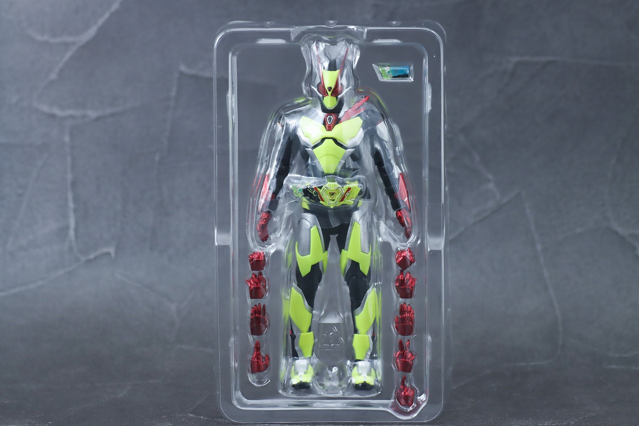 S.H.フィギュアーツ　仮面ライダーゼロツー　レビュー　パッケージ