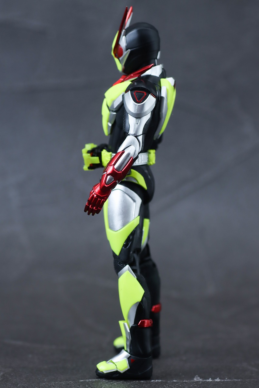 S.H.フィギュアーツ　仮面ライダーゼロツー　レビュー　本体