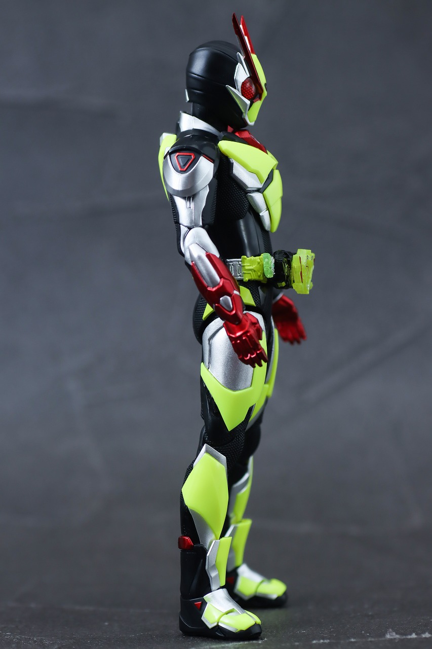S.H.フィギュアーツ　仮面ライダーゼロツー　レビュー　本体