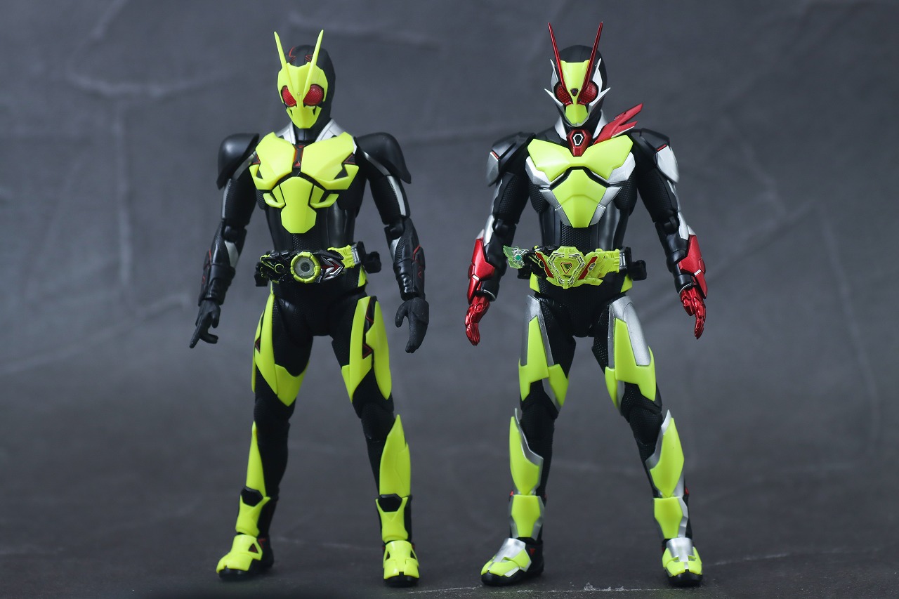 S.H.フィギュアーツ　仮面ライダーゼロツー　レビュー　本体　仮面ライダーゼロワン　ライジングホッパー　比較