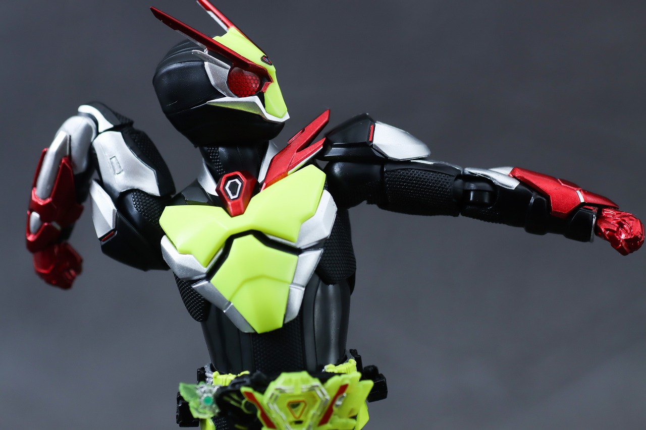S.H.フィギュアーツ　仮面ライダーゼロツー　レビュー　可動範囲　