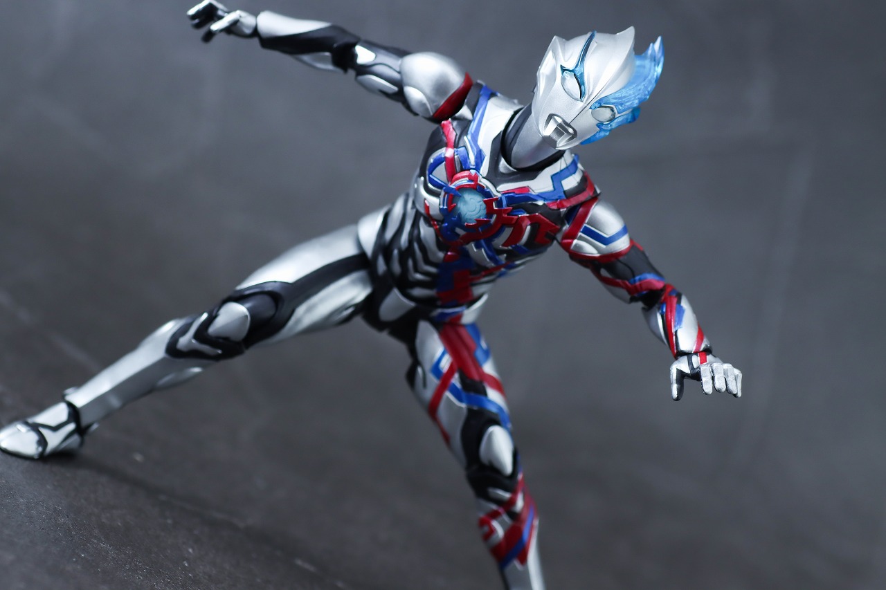 S.H.フィギュアーツ　ウルトラマンブレーザー　レビュー