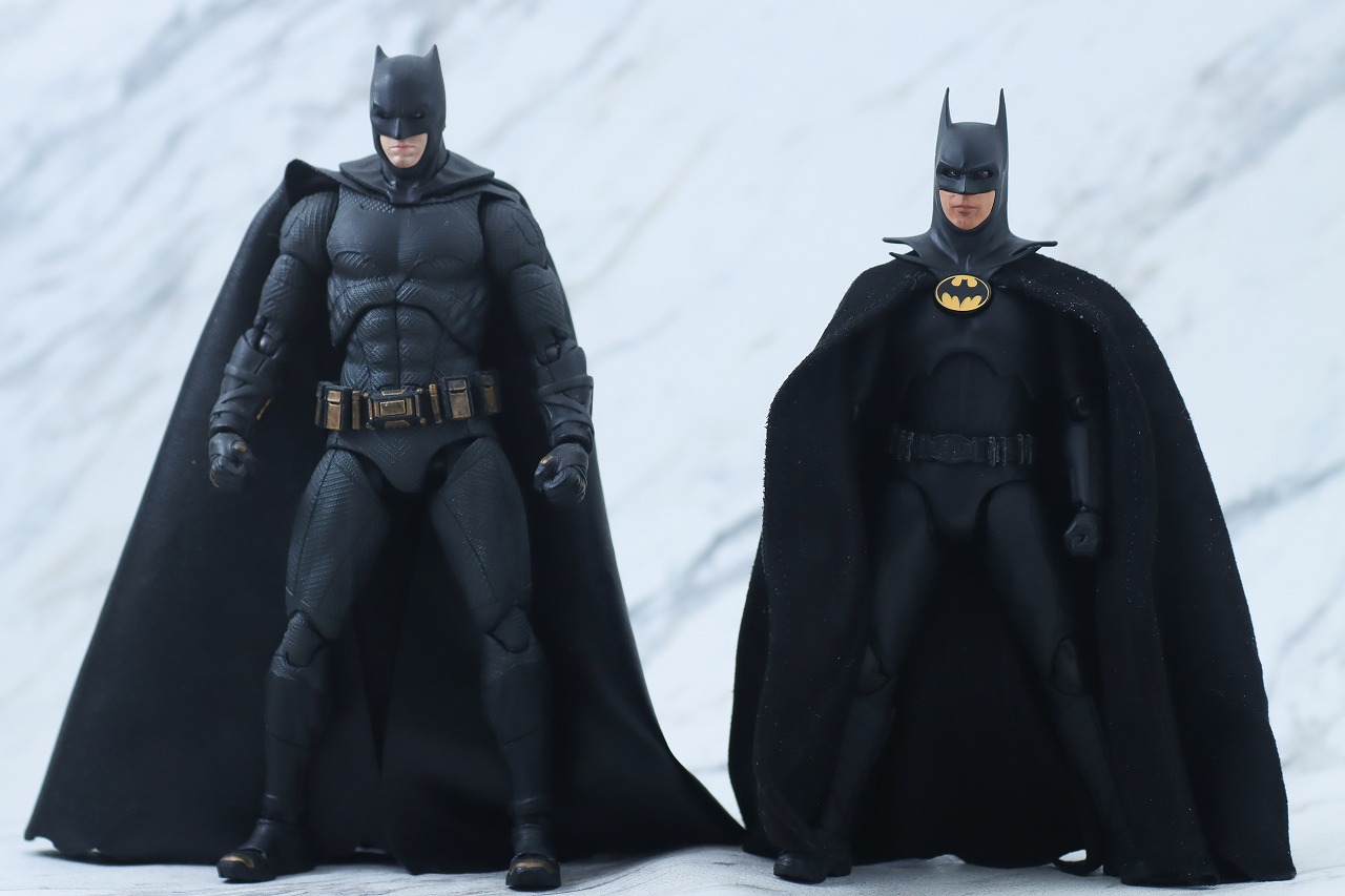 S.H.フィギュアーツ　バットマン　マイケル・キートン　ザ・フラッシュ　レビュー　本体　MAFEX　ジャスティス・リーグ　比較
