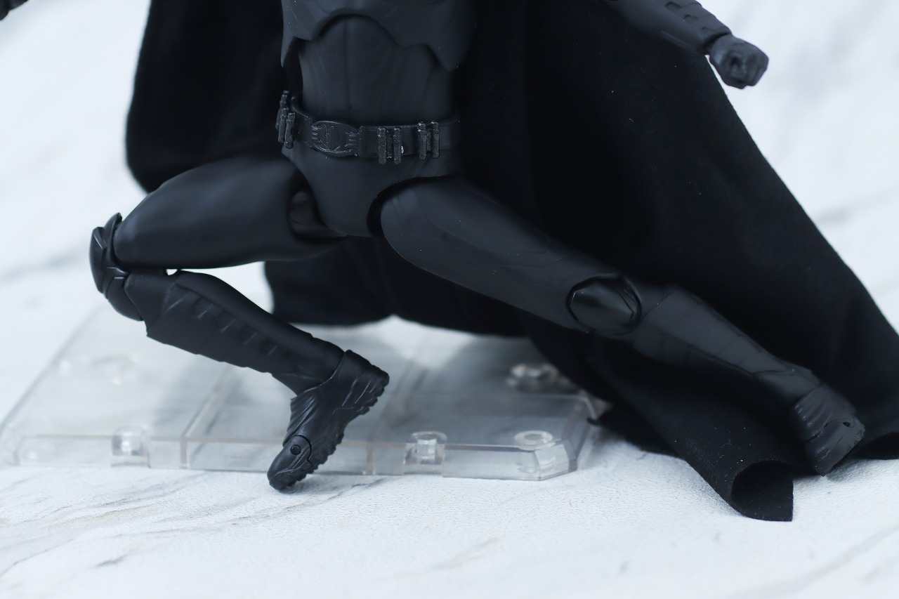 S.H.フィギュアーツ　バットマン　マイケル・キートン　ザ・フラッシュ　レビュー　可動範囲