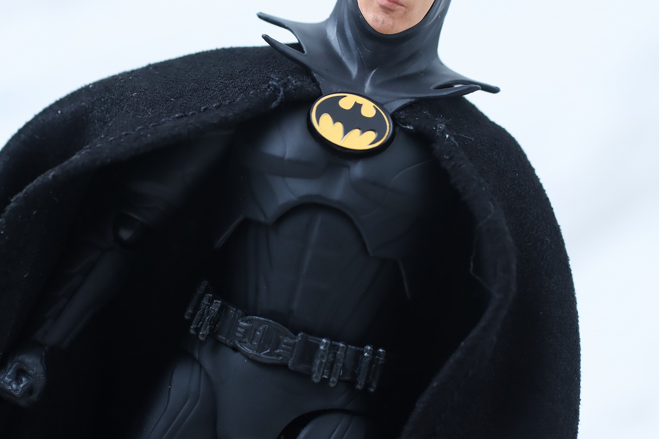 S.H.フィギュアーツ　バットマン　マイケル・キートン　ザ・フラッシュ　レビュー　本体