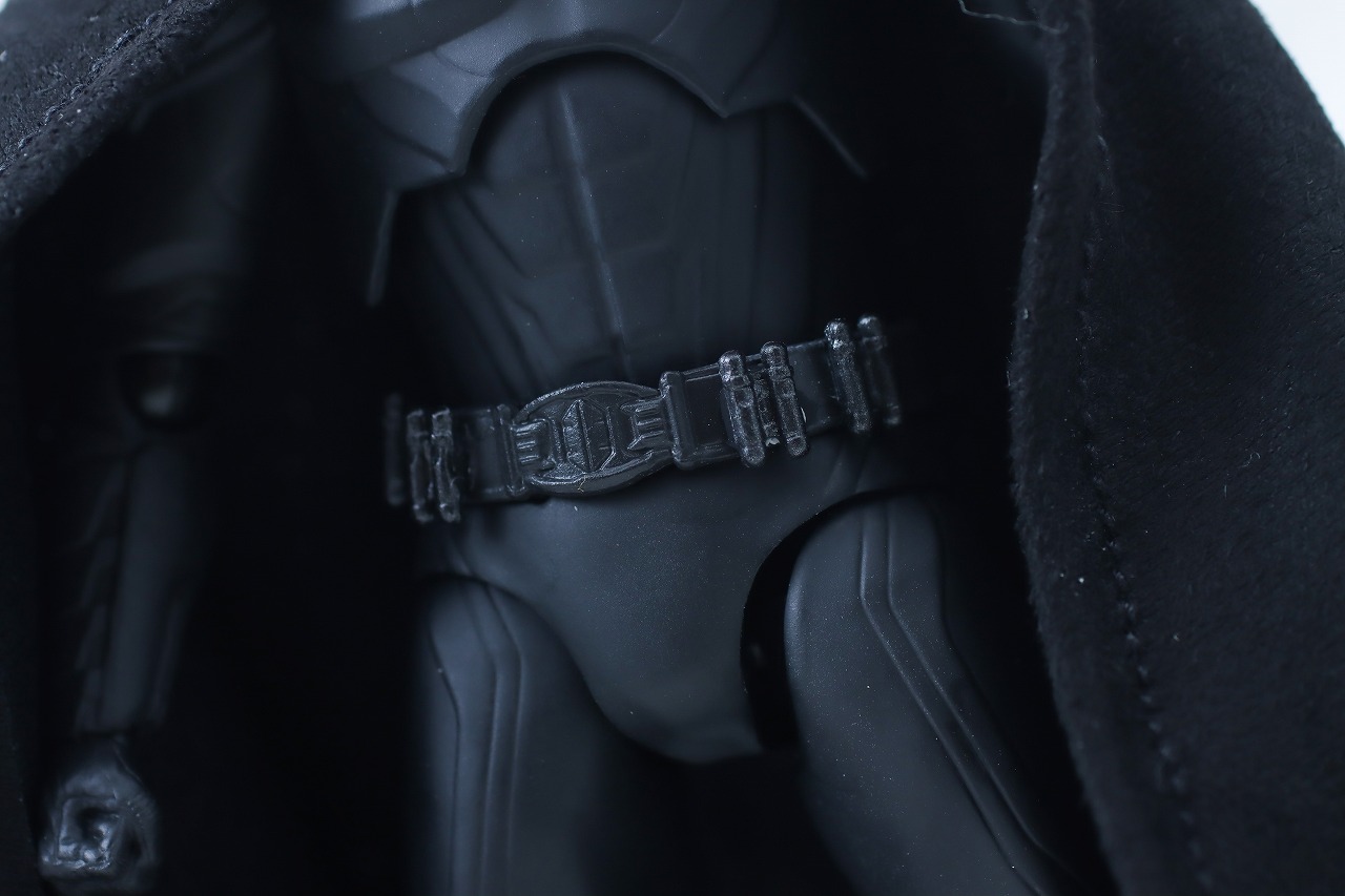 S.H.フィギュアーツ　バットマン　マイケル・キートン　ザ・フラッシュ　レビュー　本体