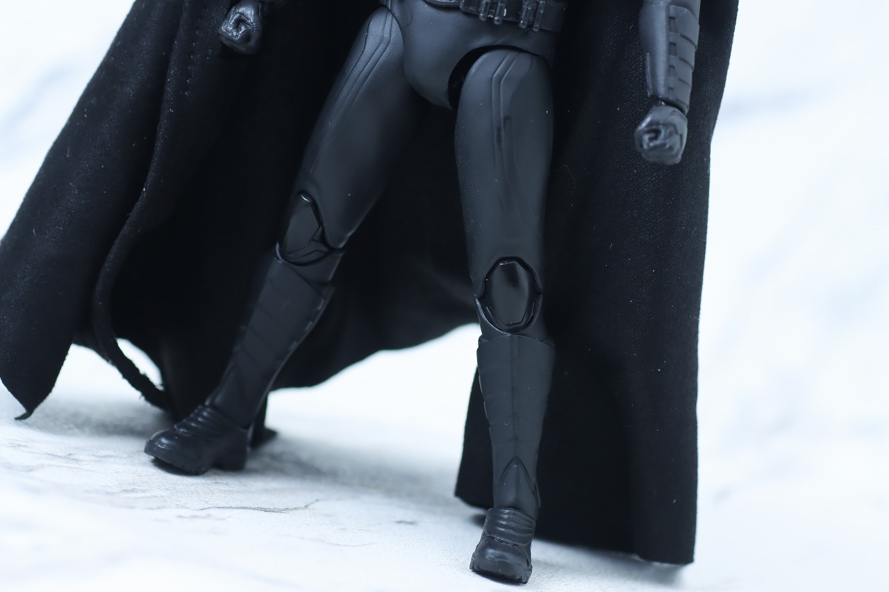 S.H.フィギュアーツ　バットマン　マイケル・キートン　ザ・フラッシュ　レビュー　本体