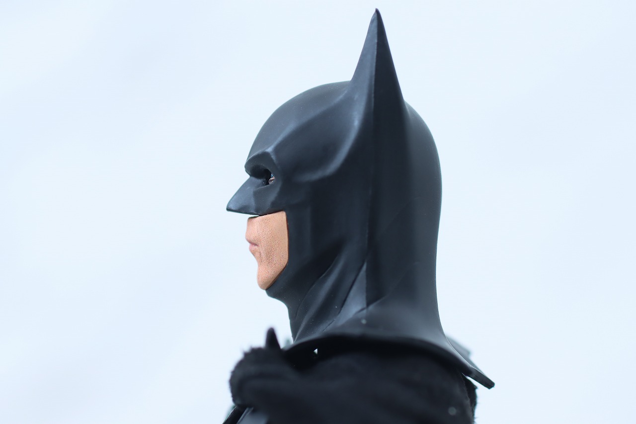 S.H.フィギュアーツ　バットマン　マイケル・キートン　ザ・フラッシュ　レビュー　本体