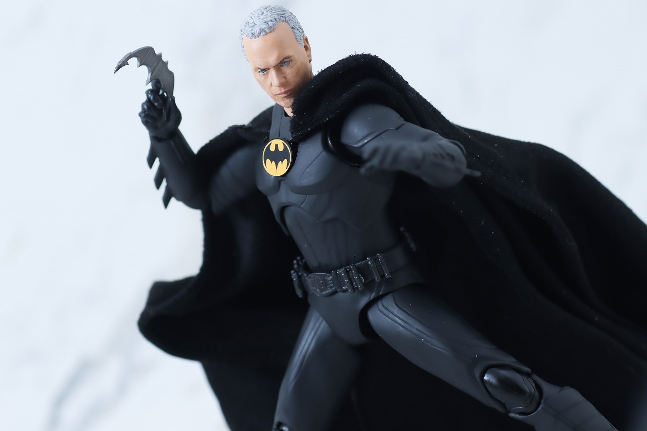 S.H.フィギュアーツ　バットマン　マイケル・キートン　ザ・フラッシュ　レビュー　アクション