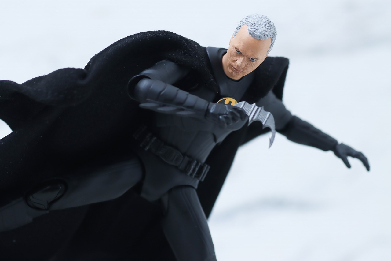 S.H.フィギュアーツ　バットマン　マイケル・キートン　ザ・フラッシュ　レビュー　アクション
