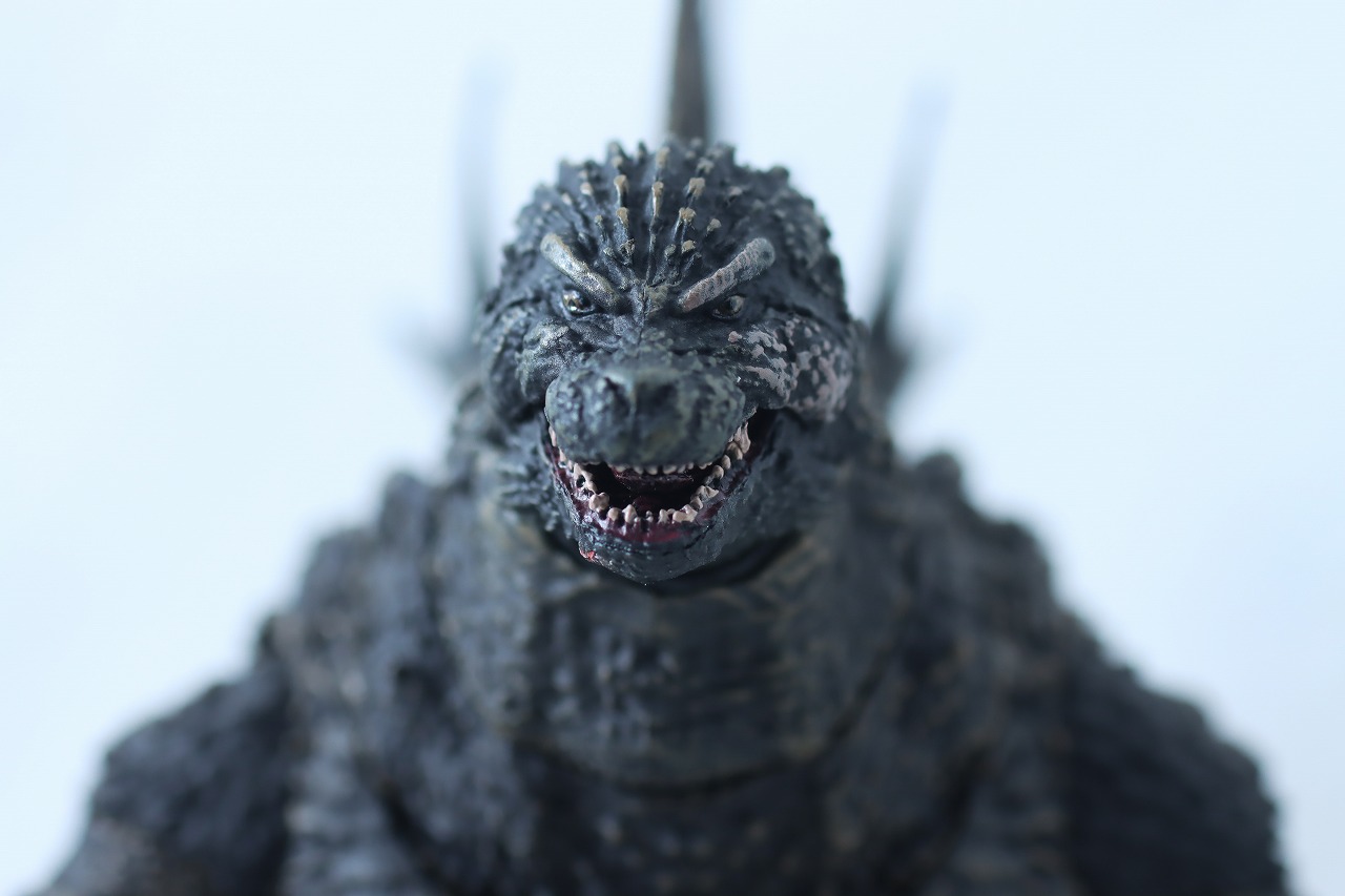 S.H.モンスターアーツ　ゴジラ（2023）／ゴジラ ー1.0　レビュー　本体