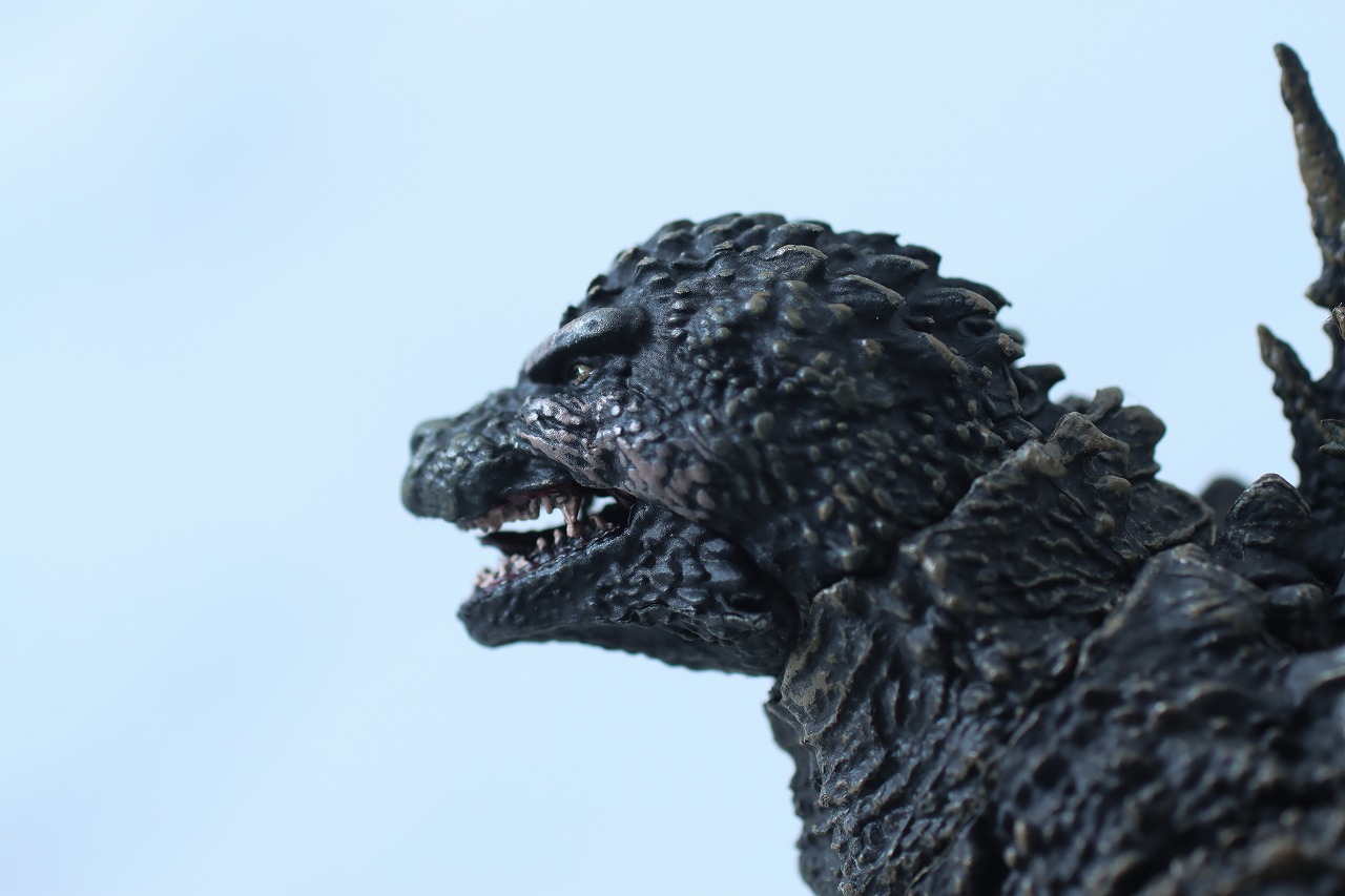 S.H.モンスターアーツ　ゴジラ（2023）／ゴジラ ー1.0　レビュー　本体