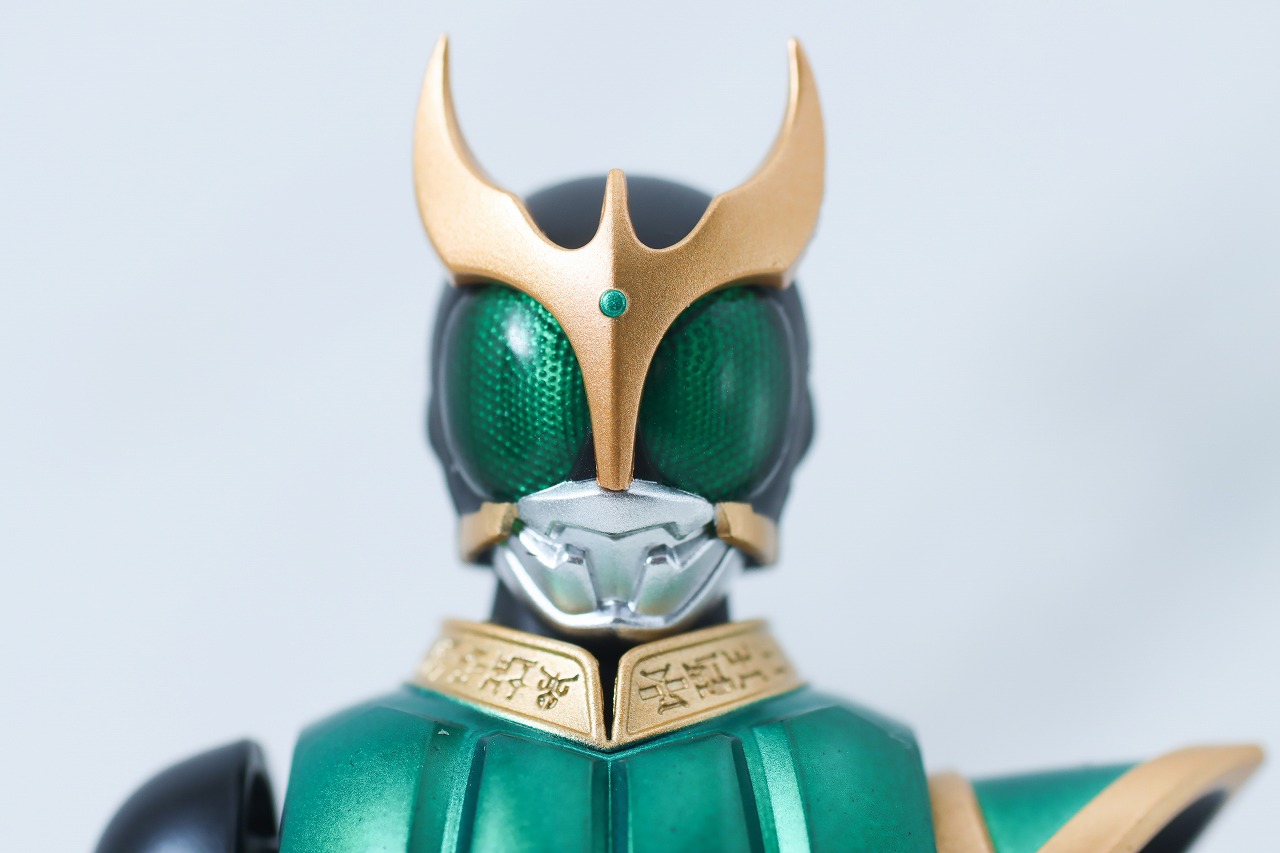 S.H.フィギュアーツ 仮面ライダークウガ ライジングペガサス 真骨彫製法 レビュー 本体