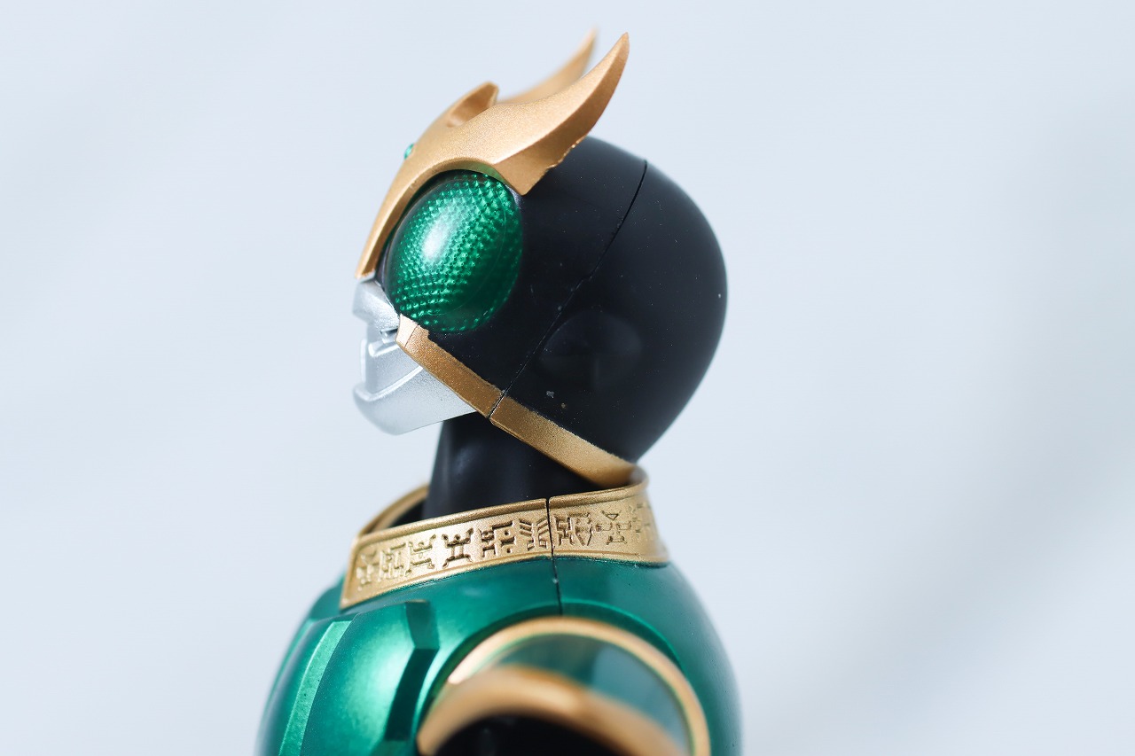 S.H.フィギュアーツ 仮面ライダークウガ ライジングペガサス 真骨彫製法 レビュー 可動範囲