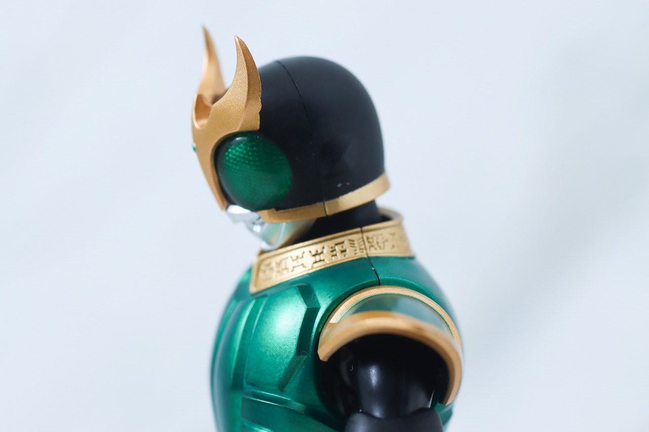 S.H.フィギュアーツ 仮面ライダークウガ ライジングペガサス 真骨彫製法 レビュー 可動範囲